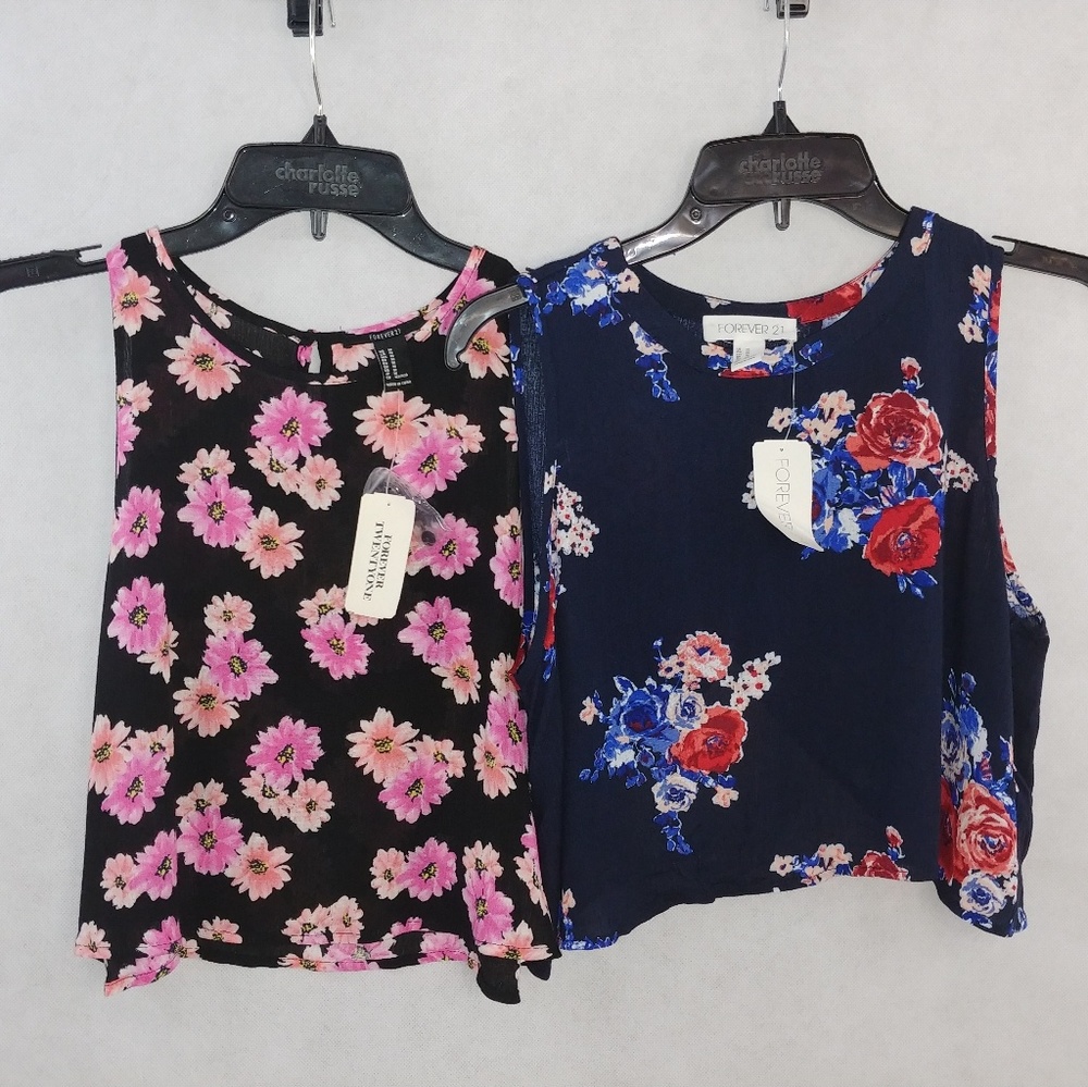 2 NWT Forever 21 Sleeveless Floral Crop Tops Sz M